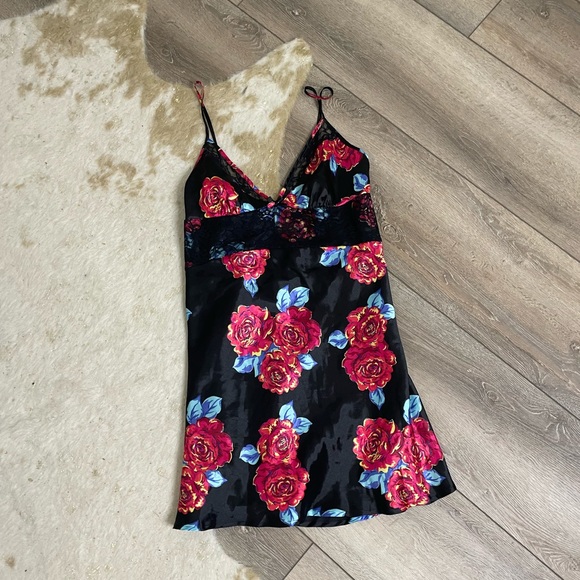 Victoria's Secret Other - Victoria’s Secret sexy little things floral satin slip dress